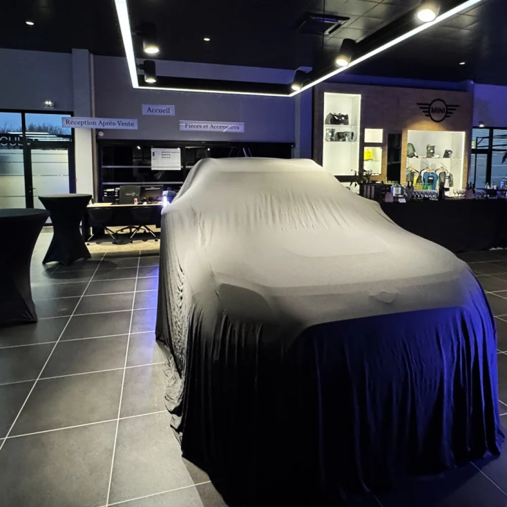 Inauguration d'une voiture en Haute Garonne avec des lumières installé par Helios Events